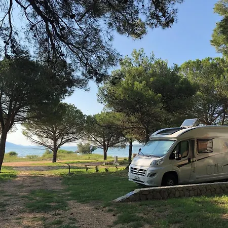 Vransko Jezero - Crkvine キャンプ場