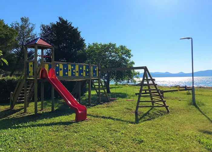 キャンプ場 Vransko Jezero - Crkvine