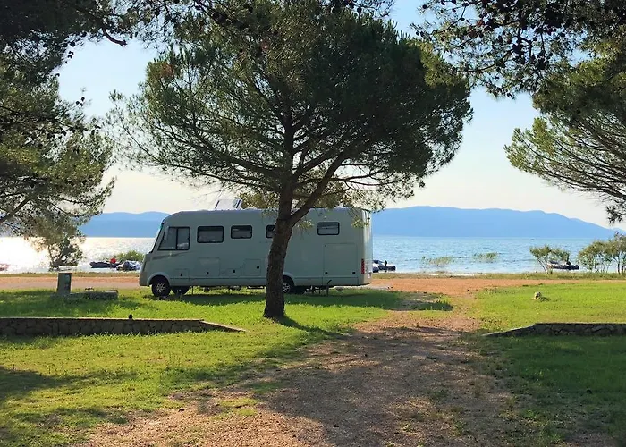 Vransko Jezero - Crkvine Campeggio