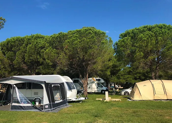 Vransko Jezero - Crkvine キャンプ場