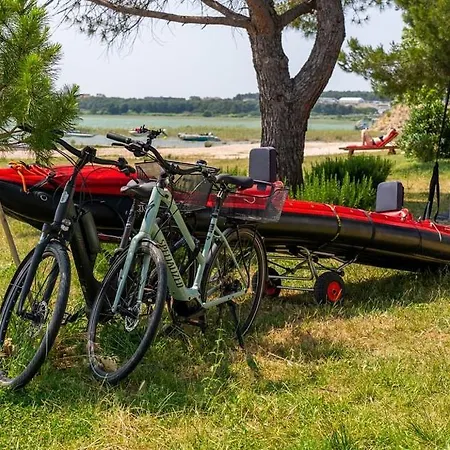 Vransko Jezero - Crkvine Campingplatz 4*